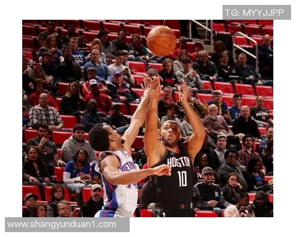 湖人队与火箭队第三场激战回顾及精彩比分分析